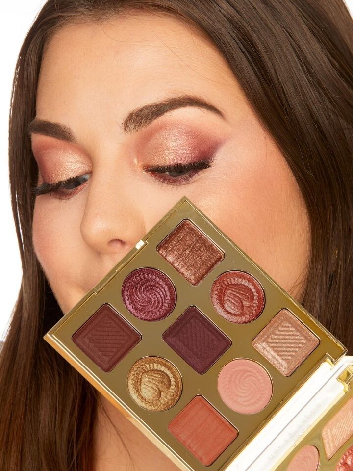 cravings eyeshadow palette - sugar rush