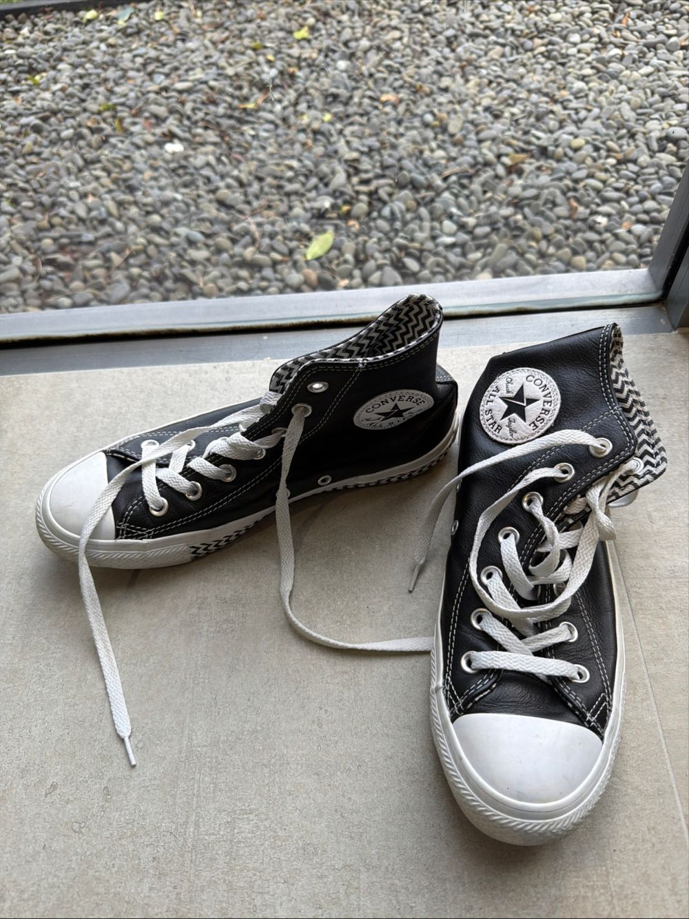 Converse Black Leather hi-tops All Stars