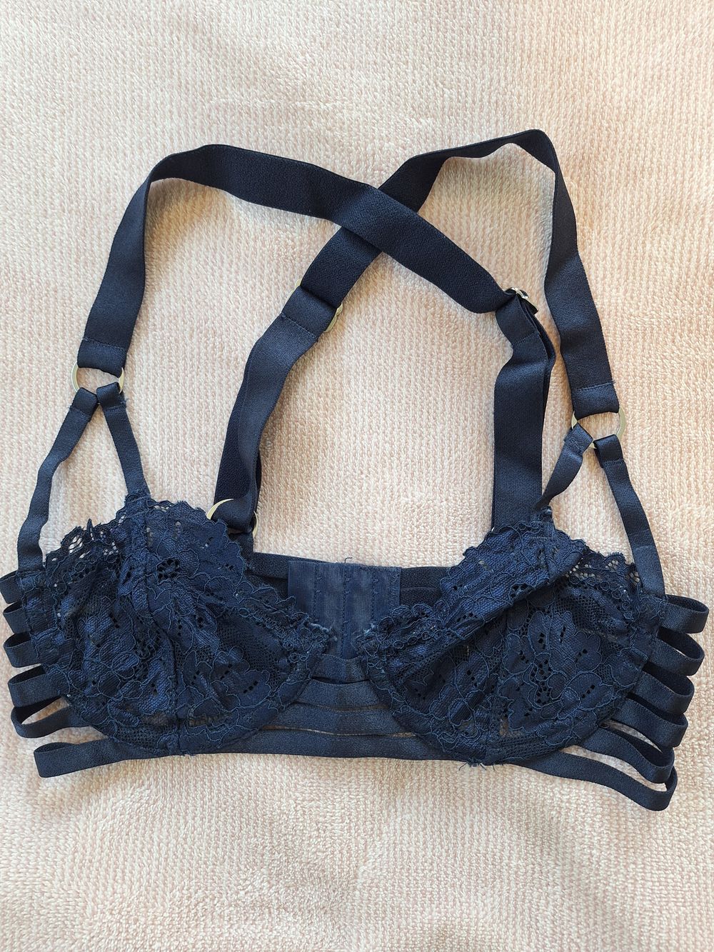 Lonely Lulu Strap Bra 8B