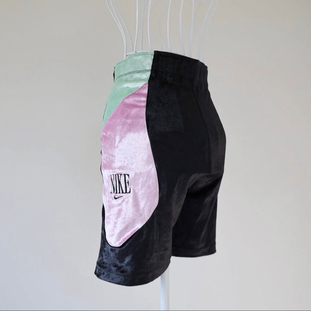 Velvet Femme Biker Shorts NIKE