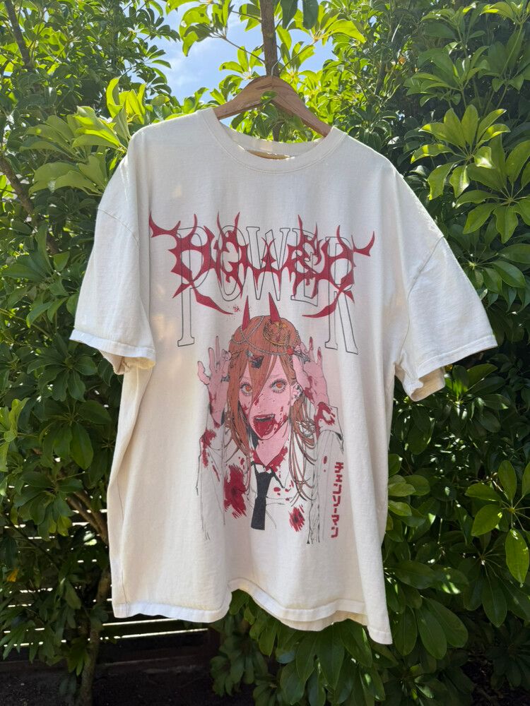 Chainsaw Man graphic T-shirt