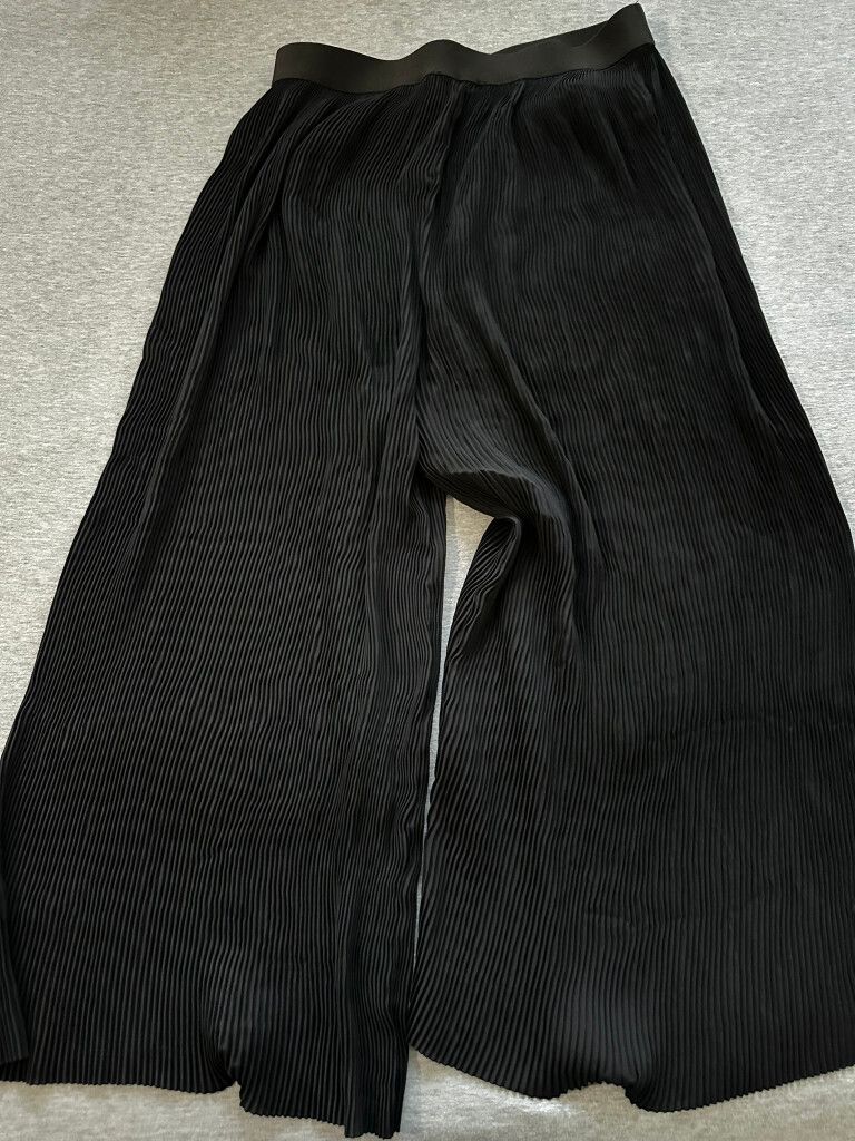 Decjuba Black Pleated Pants