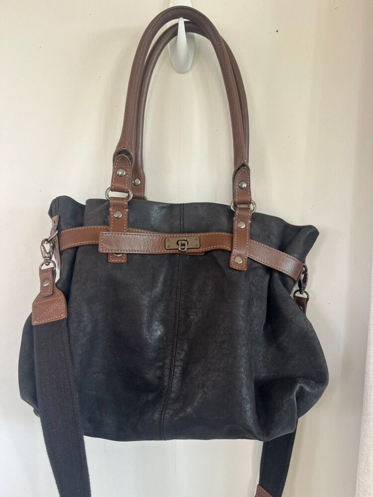 Country Road Leather Black Shoulder Bag