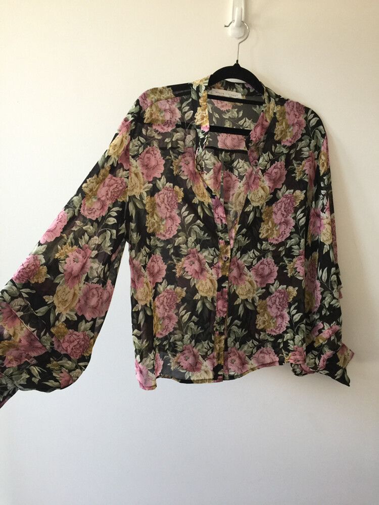 • White Closet • Gorgeous floral button up shirt with Tiered Billow Sleeves 12-14