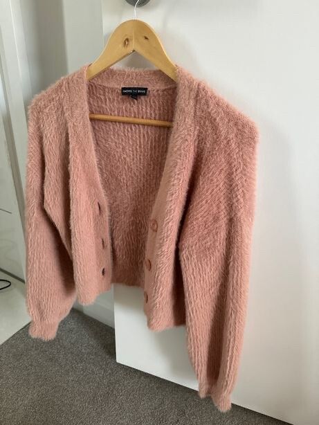 Among the brave Cropped Cardigan pink