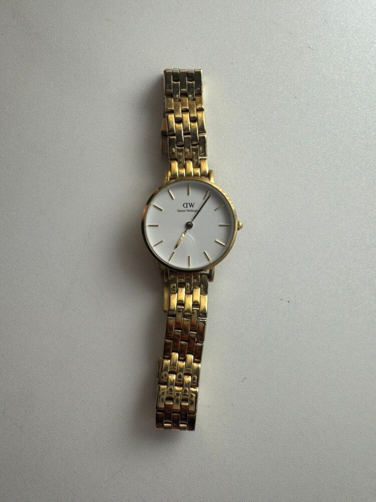 Daniel Wellington Gold Watch