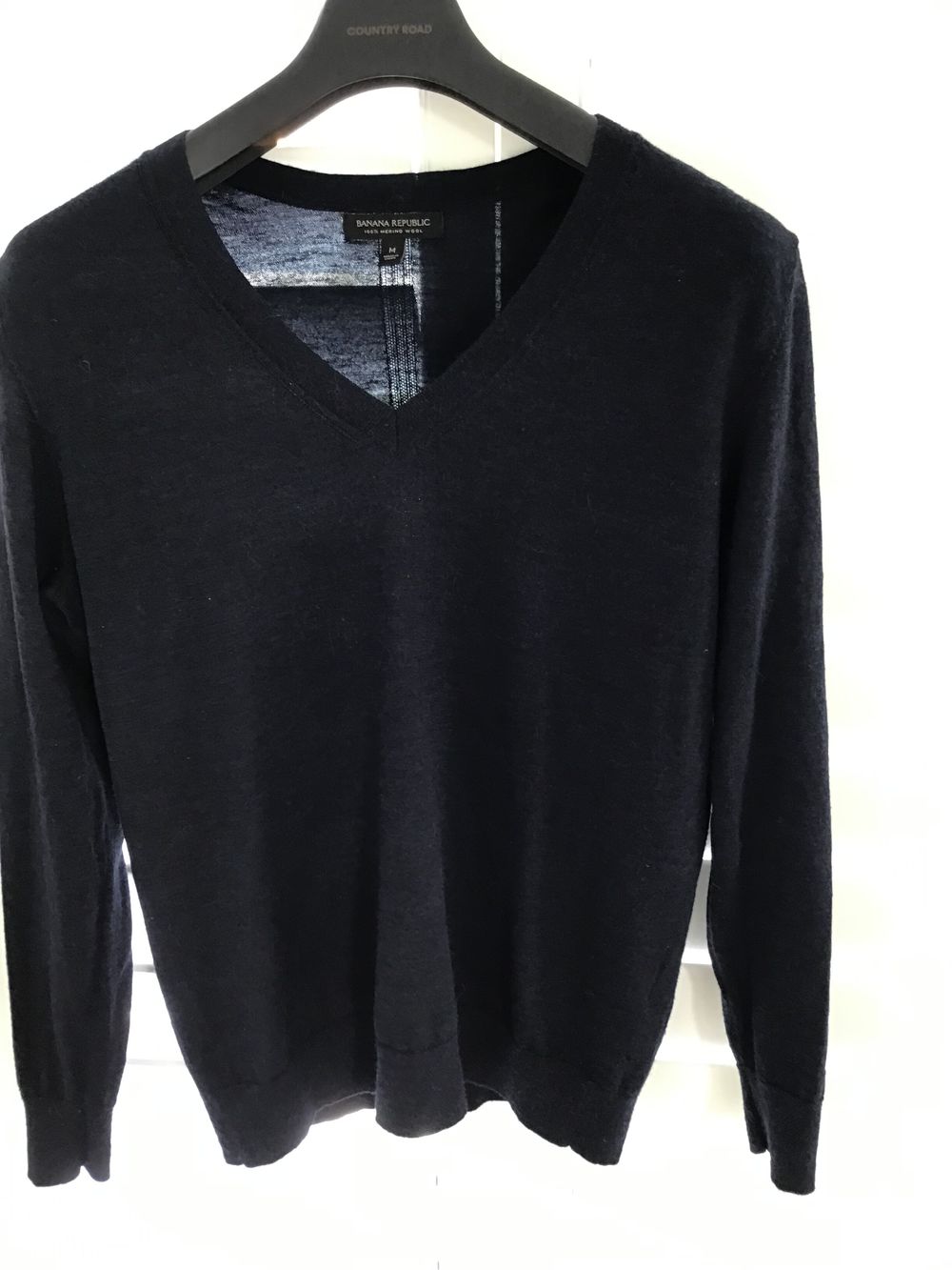 100% Merino V neck Jumper - Navy