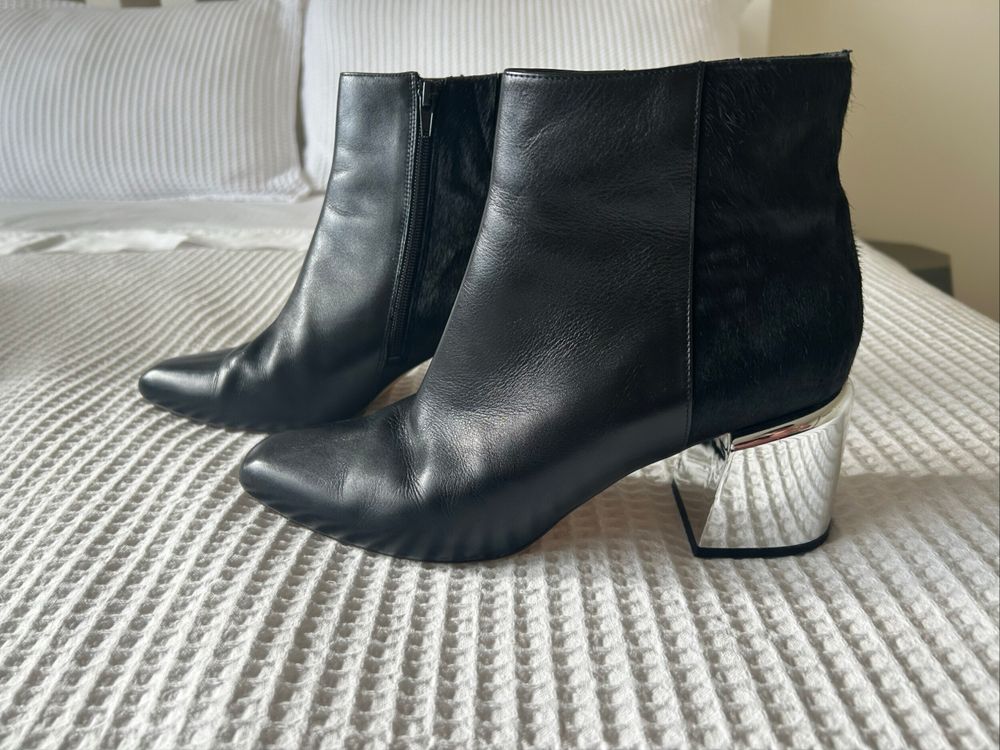 Mi Piaci Black Leather Ankle Boots Sz 41