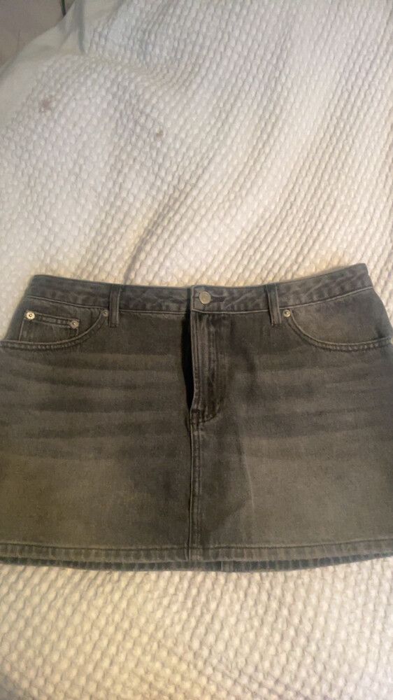 Glassons low rise skirt