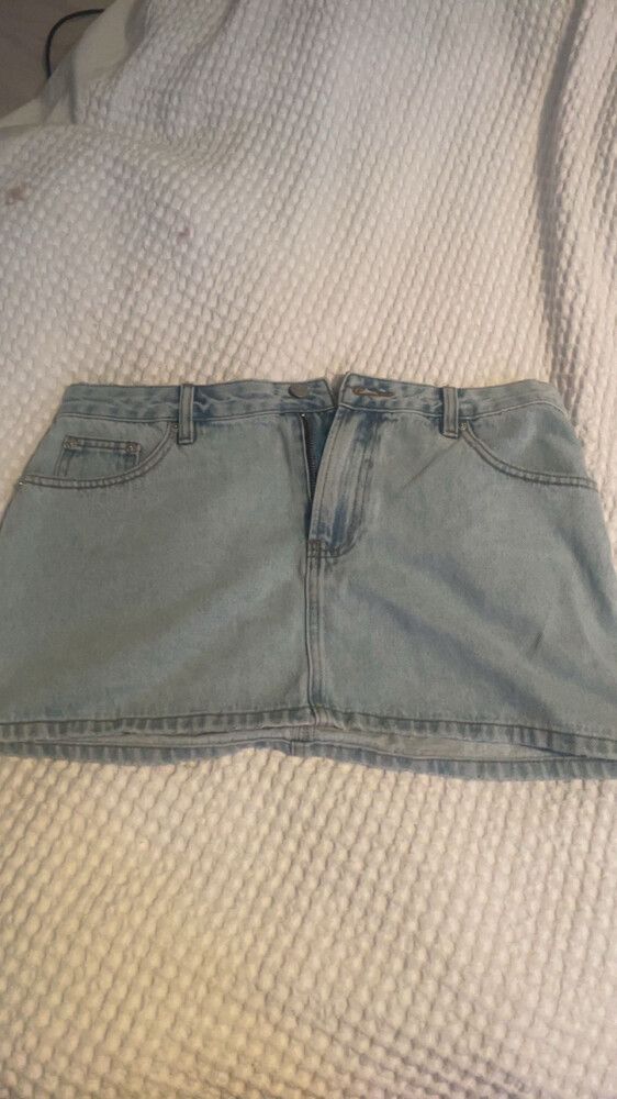 Glassons low rise skirt