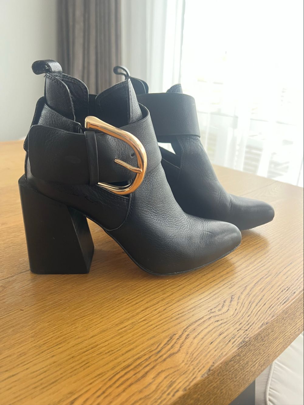 Mi Piaci Black Leather Buckle Ankle Boots – Size 37
