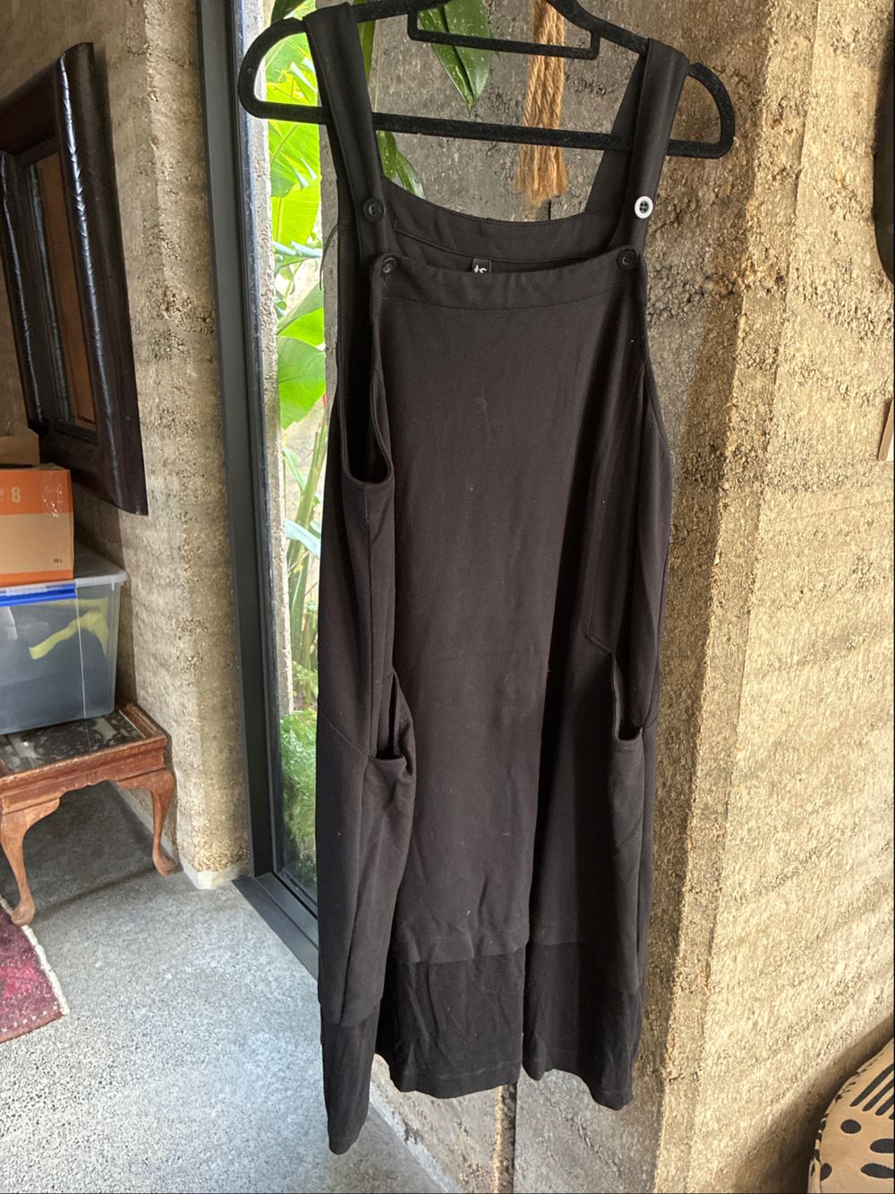 Black Sleeveless Midi Dress