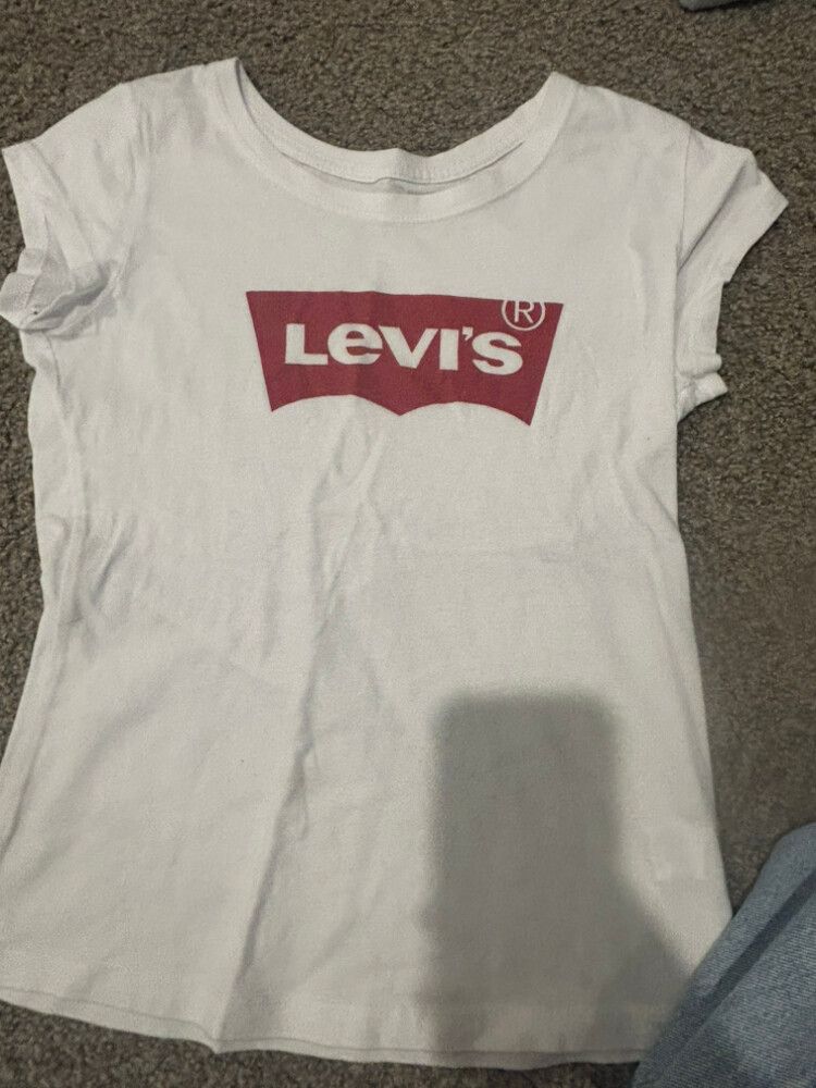 Levi's White Top