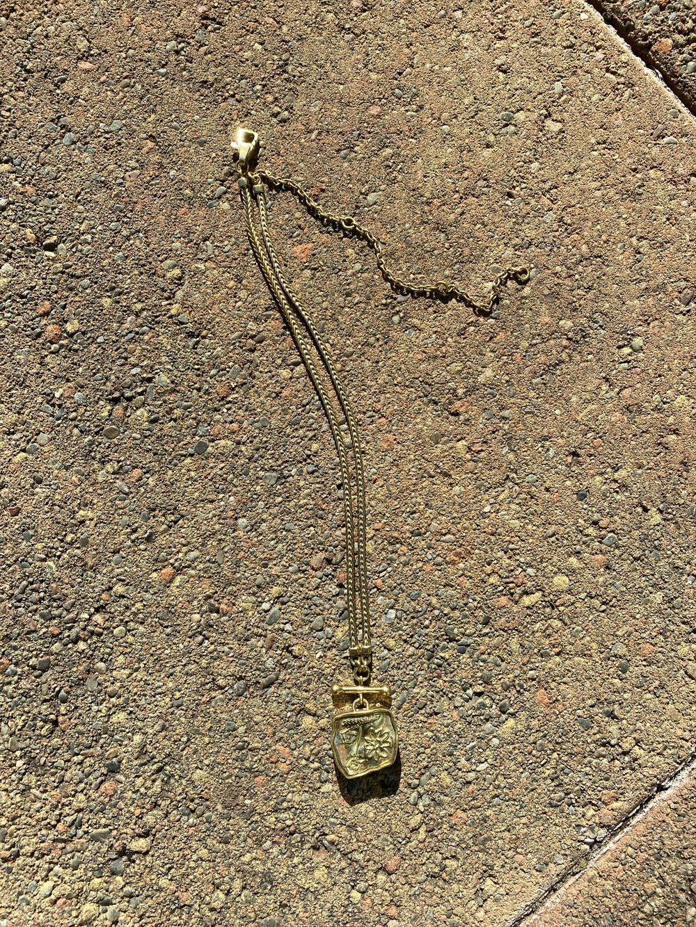 Alèmais gold necklace