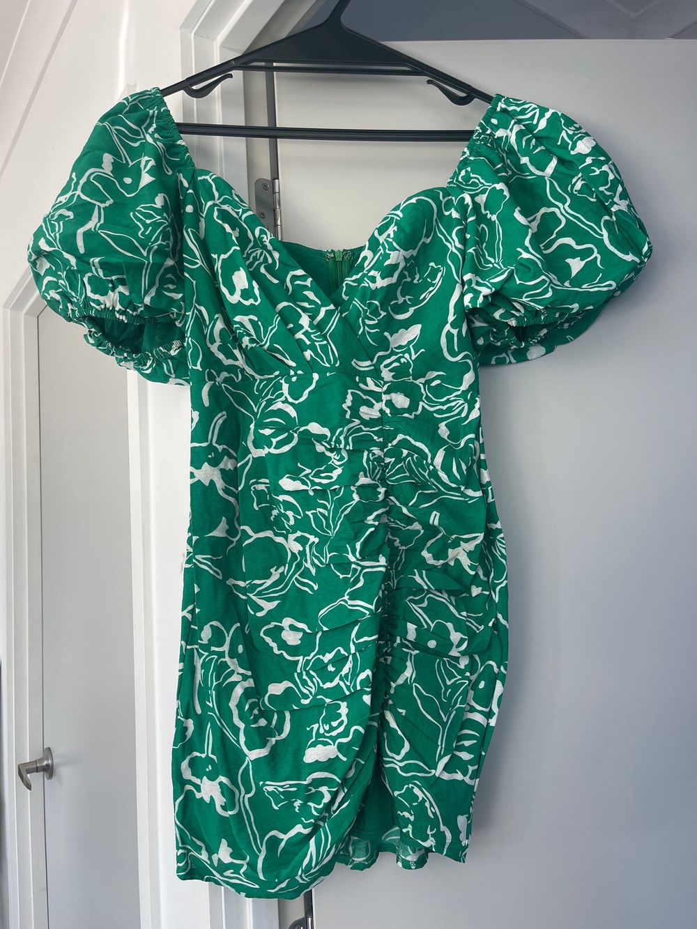 Saints + Secrets - Saints + Secrets Green Floral Dress on Designer Wardrobe Saints + Secrets - Saints + Secrets Green Floral Dress on Designer Wardrobe