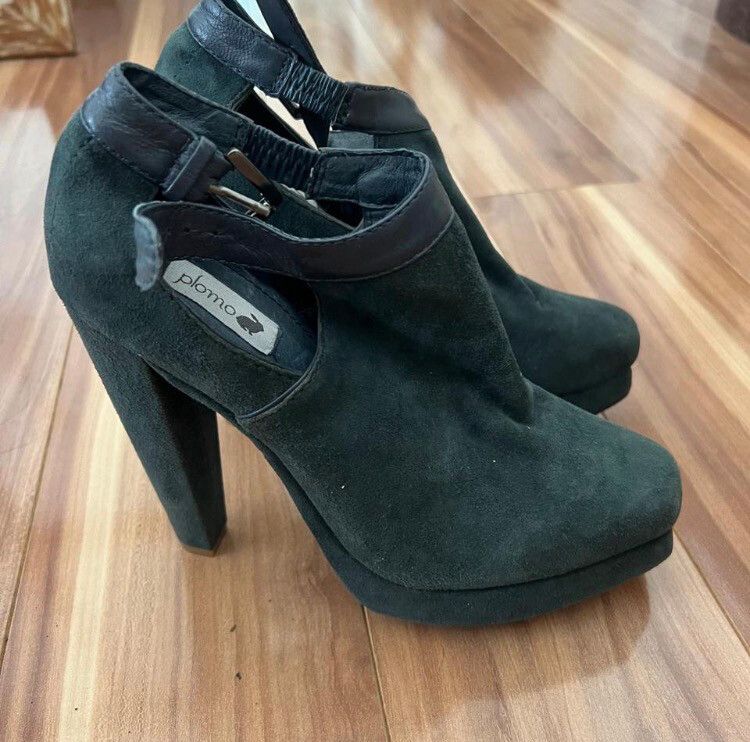 Plomo Green Heeled Booties