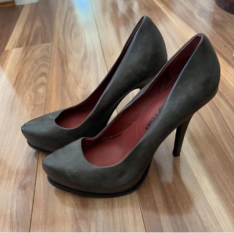 Luxury Rebel Grey Heels