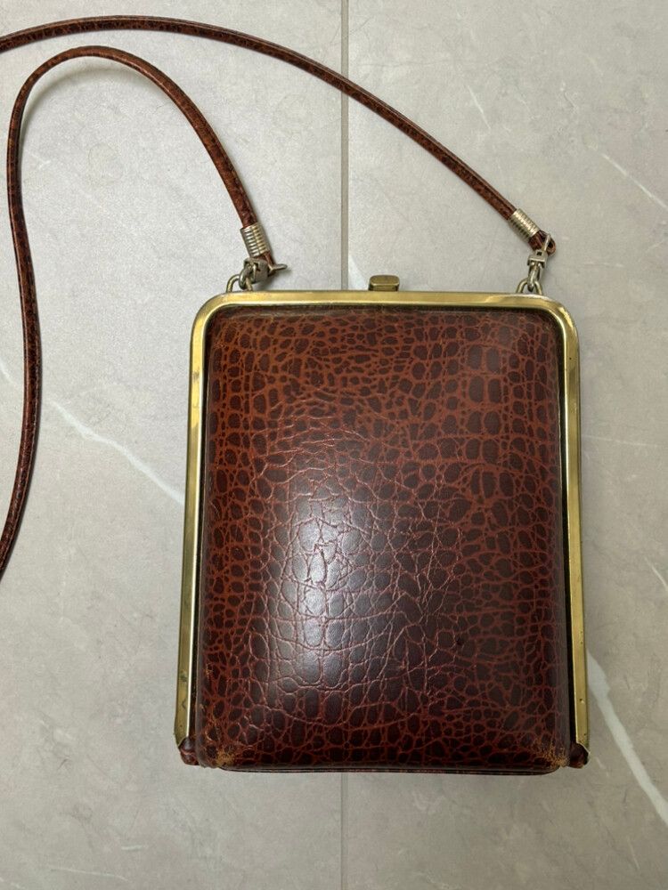 Vintage New Zealand Made Leather Bag