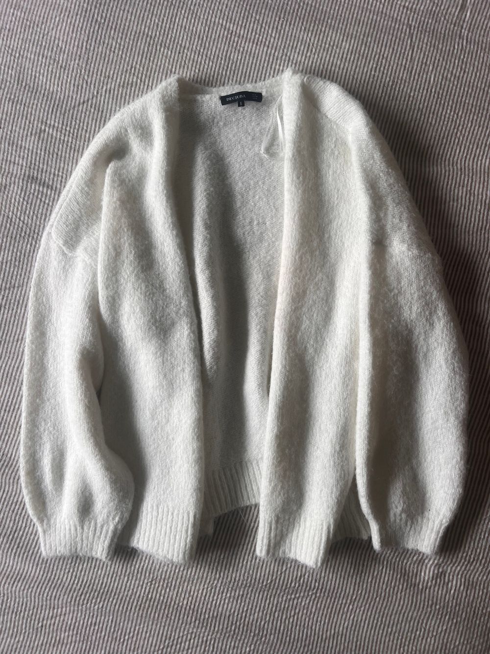 Decjuba White Cardigan