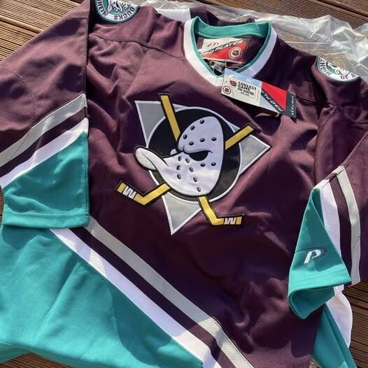 Retro Pro-Player Mighty Ducks Jersey - YL/XL - Brand New