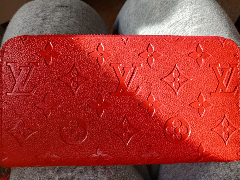 Louis Vuitton Zippy Wallet