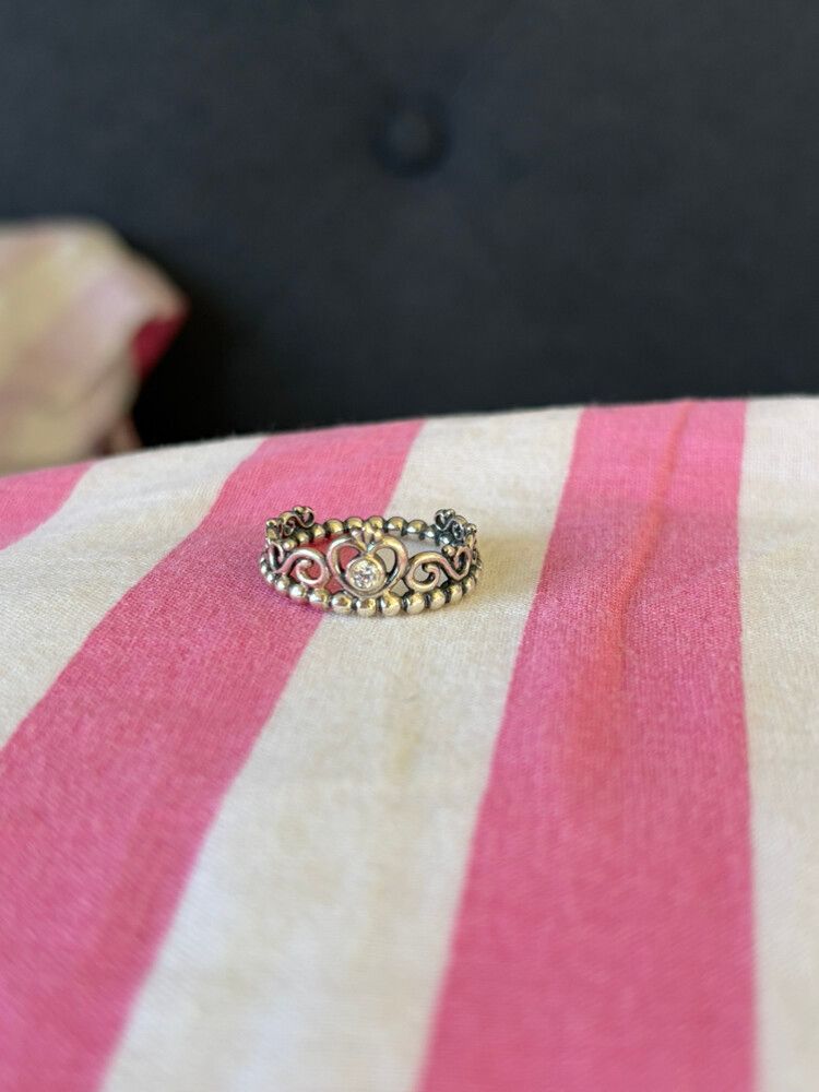 Pandora crown ring