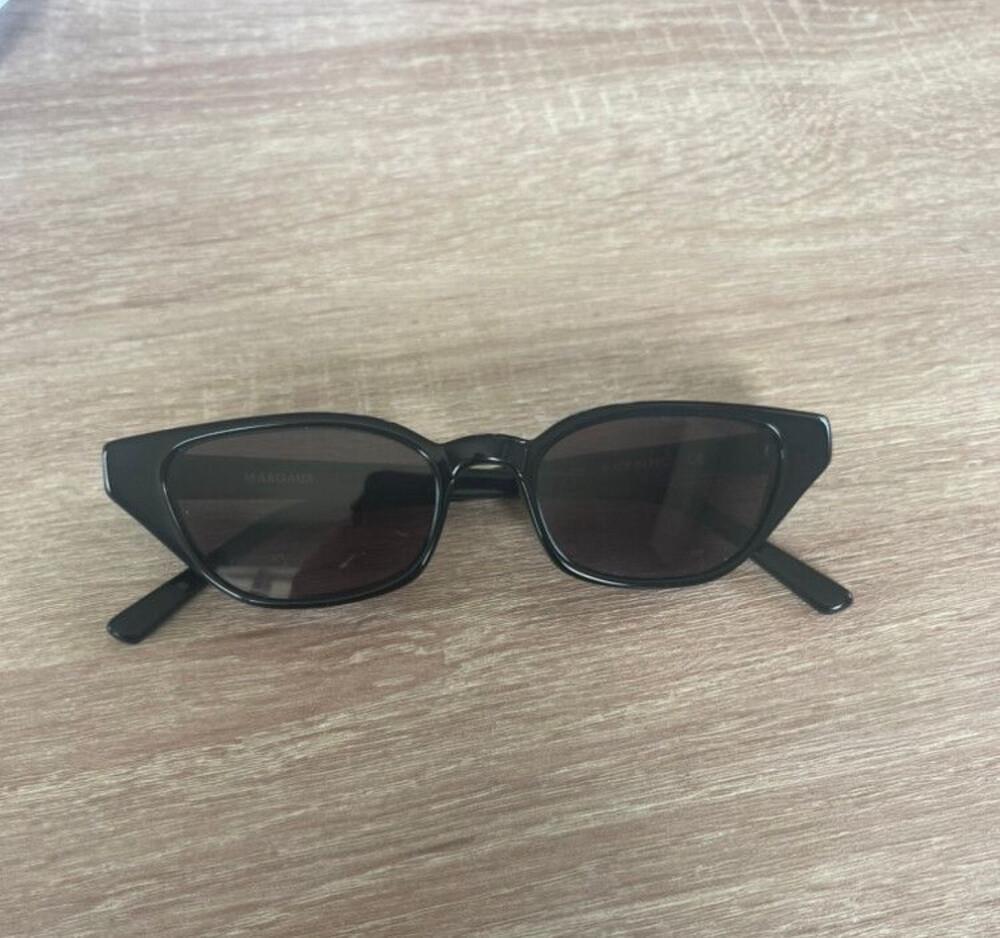 Lu Goldie - Lu Goldie Sunglasses on Designer Wardrobe display picture 1