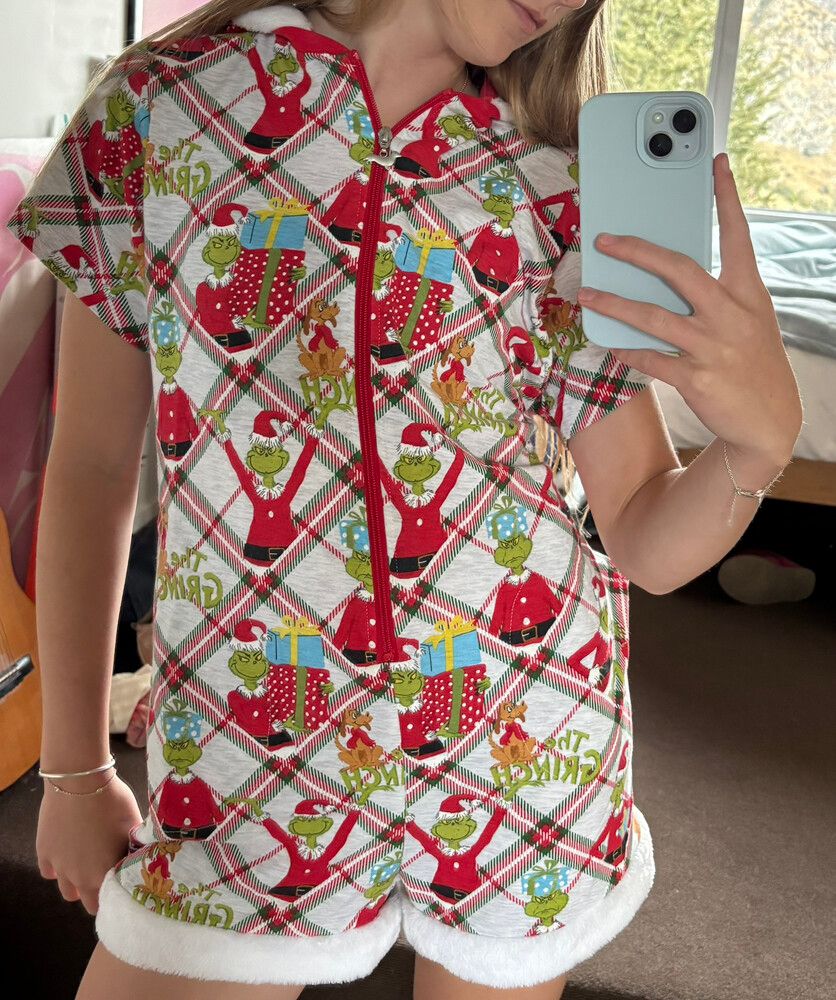 Peter Alexander Grinch Onesie Size S limited edition