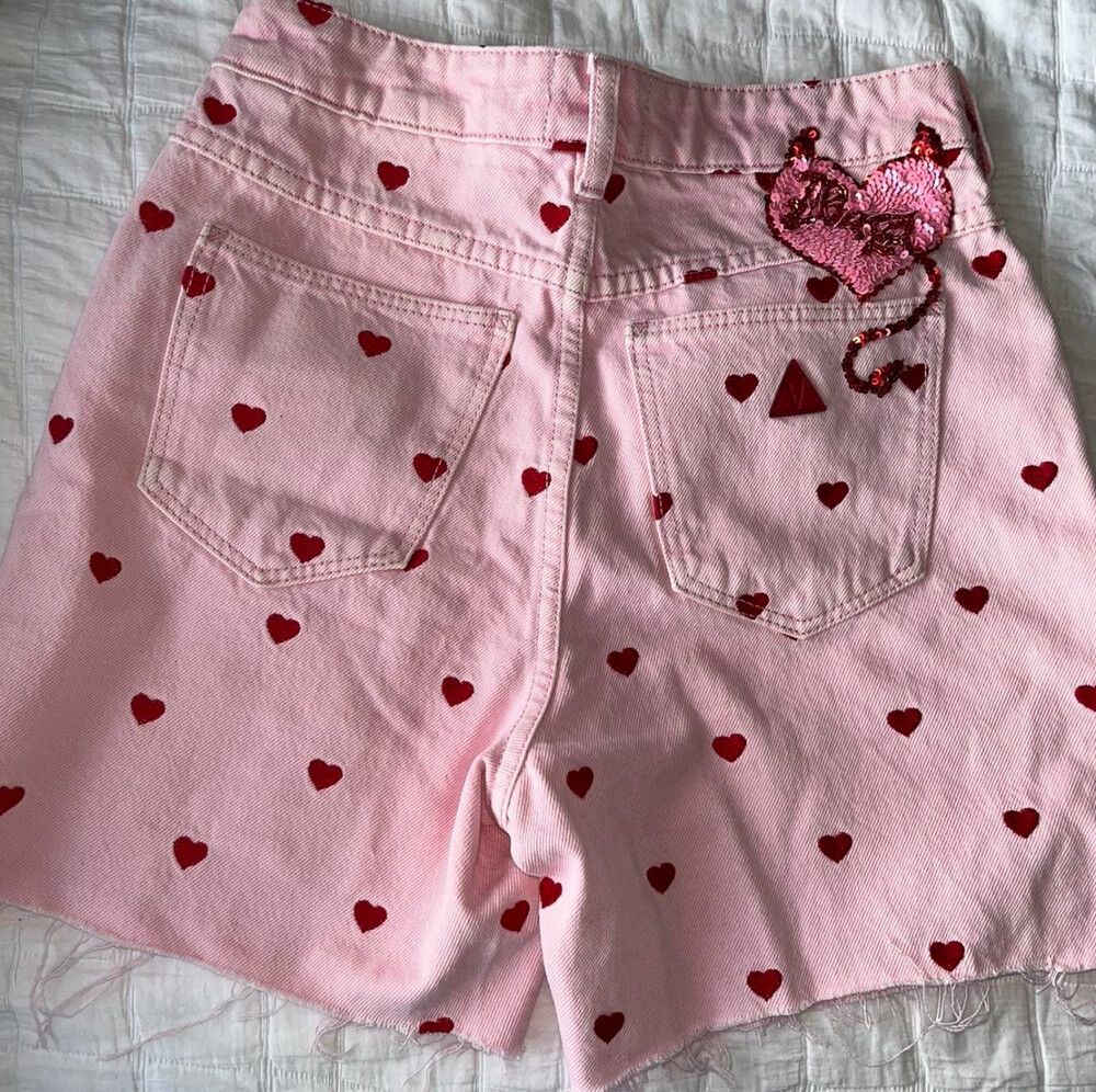 Abrams x Dyspnea A Claudia cut off lilac heart
