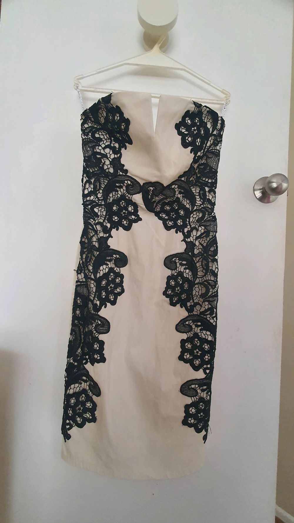 Paper Dolls White And Black Lace Strapeless Midi Dress