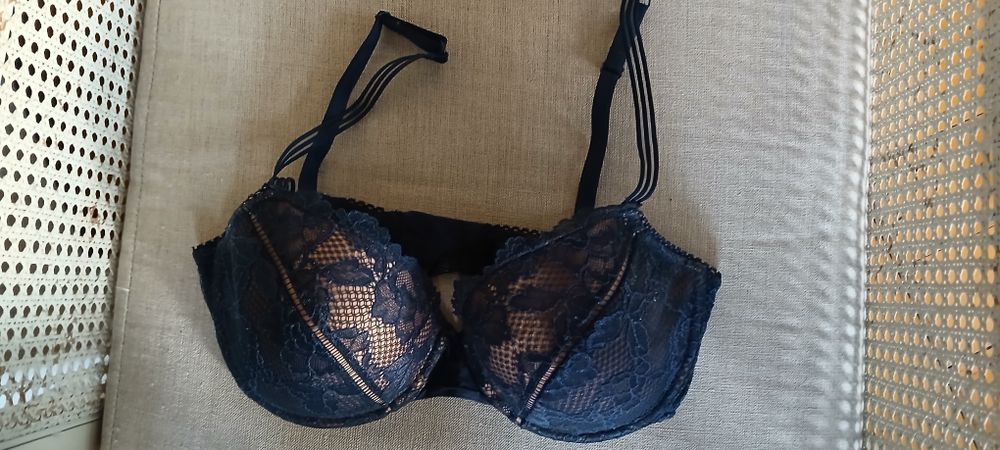 Heidi Klum Navy Blue Lace Bra