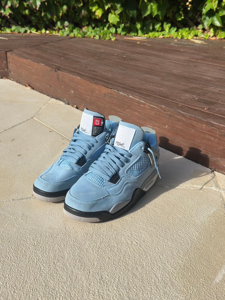 Nike Air Jordan 4 - University Blue