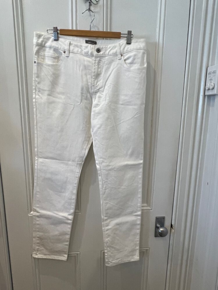 SUSSAN WHITE JEANS, SIZE 14