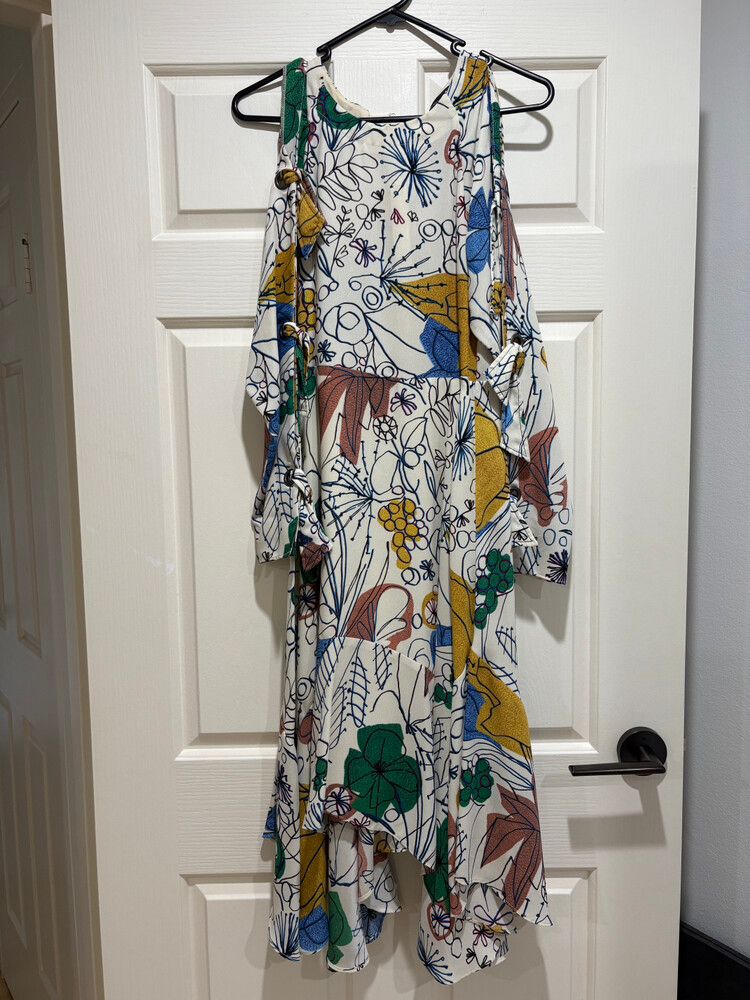 BCBGMaxazria - BCBG Floral Print Shoulder Dress on Designer Wardrobe