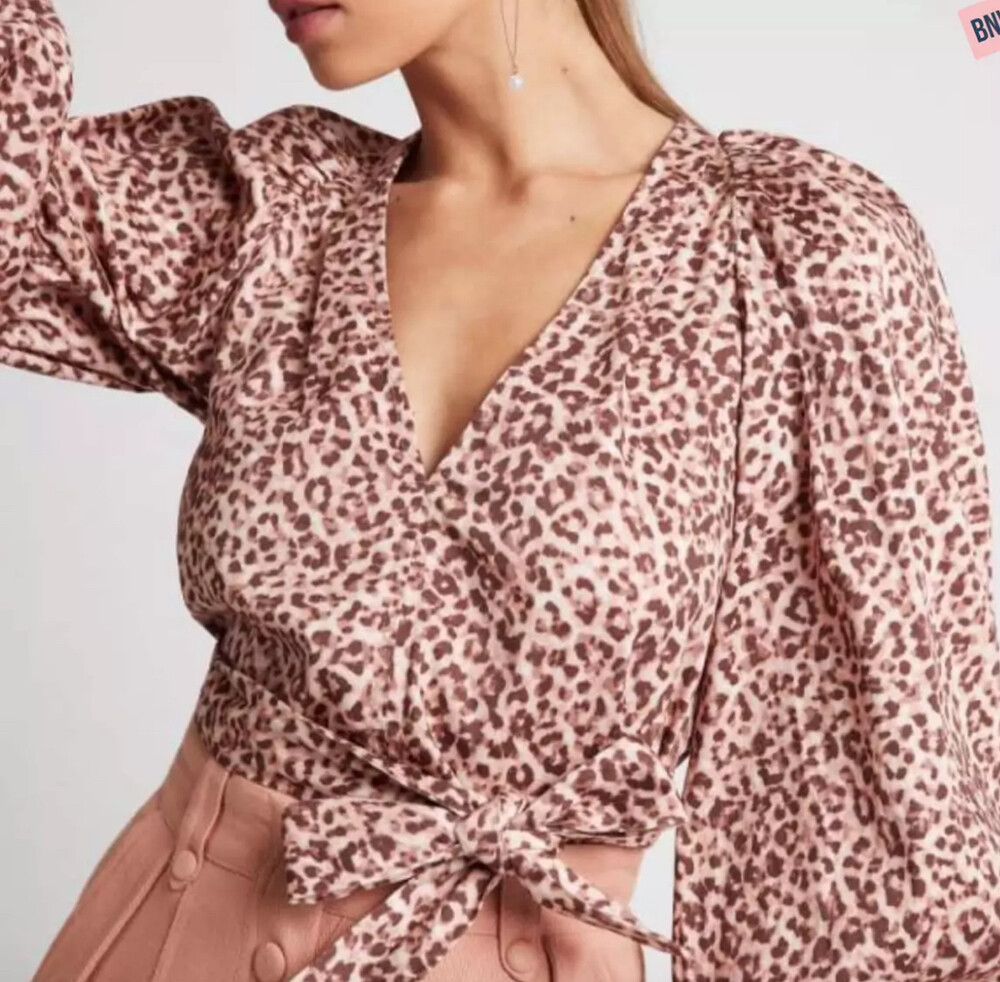 Sheike Balloon Sleeve Top
