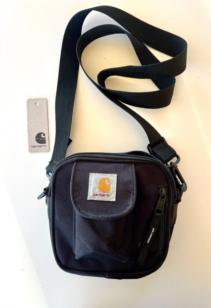 CARHARTT Classic Essentials Black Crossbody Bag RRP$135 Unisex