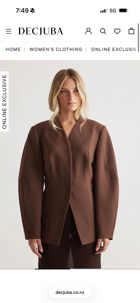 Barrel sleeve blazer