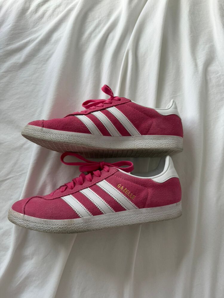adidas gazelle silver green womens Adidas Women's Gazelle Fuschia