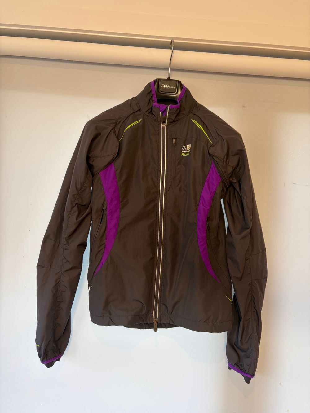 Karin or Running Jacket