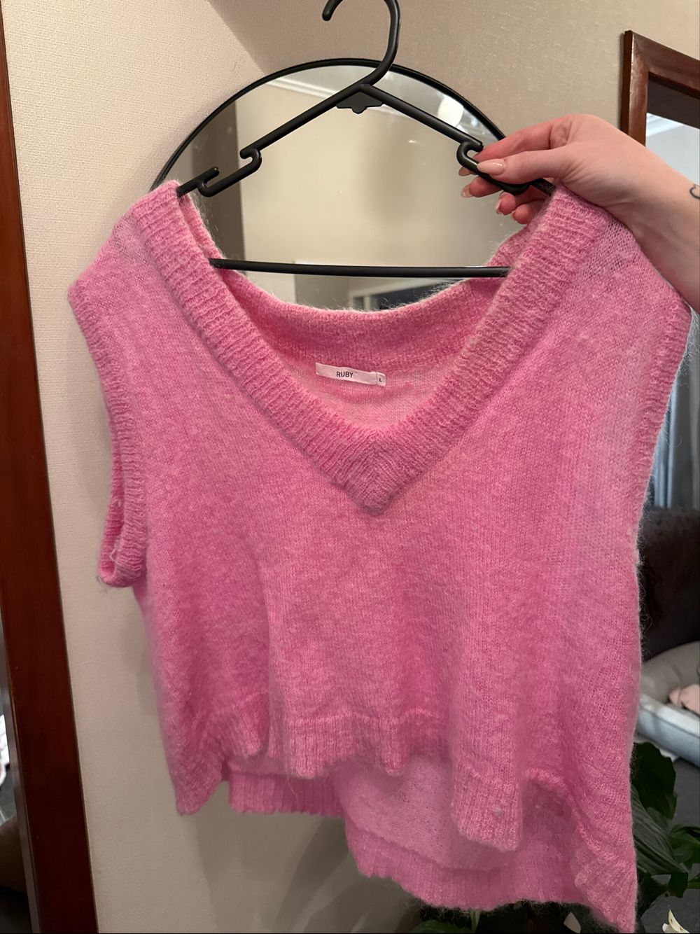 RUBY Pink Knit Vest Size L