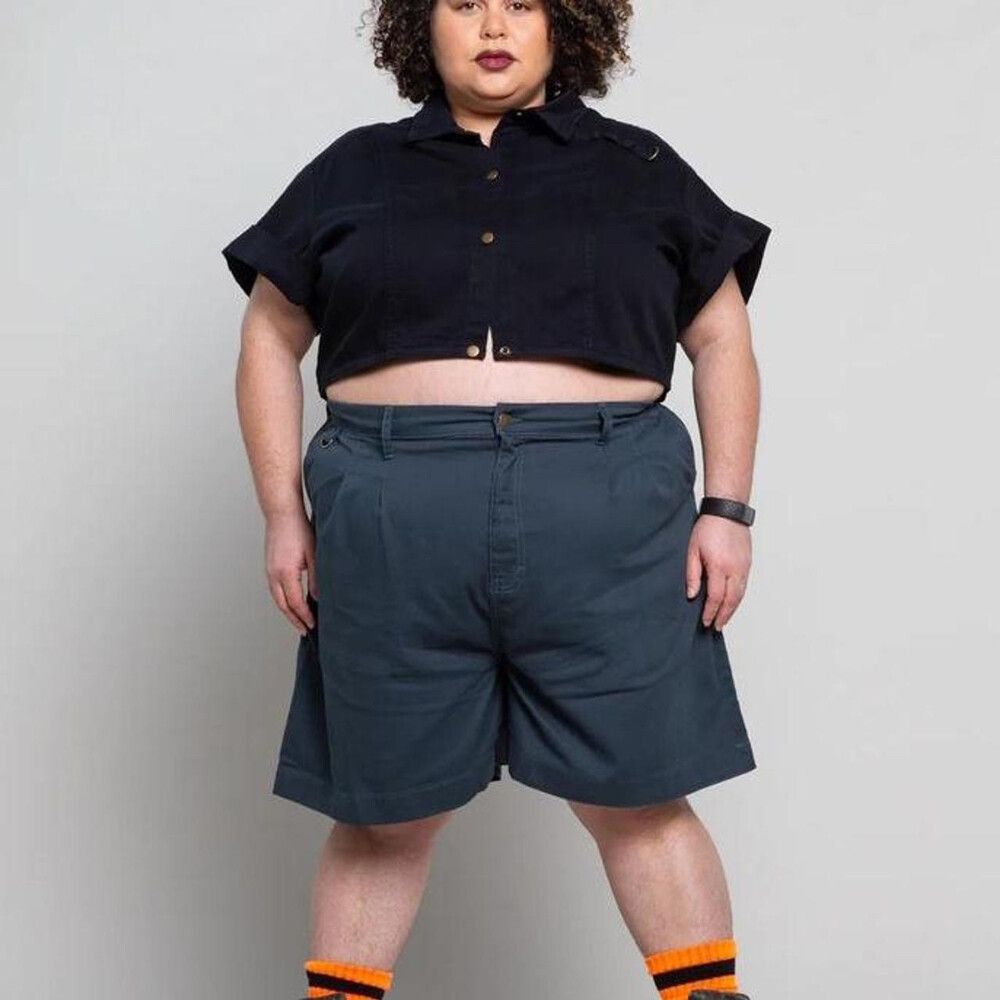 SÜK Workwear Gunnee Shorts in 'Green'. Size** AU30