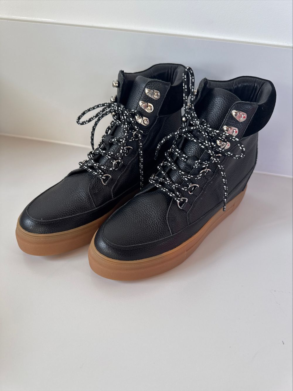 Moochi Black Hike Boot 9/40