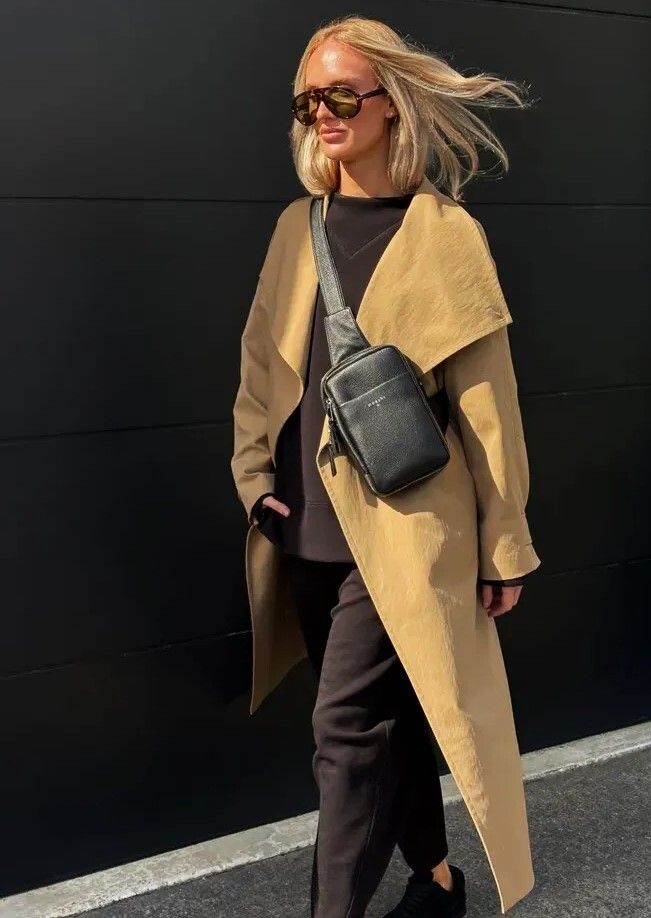 Moochi leather bag