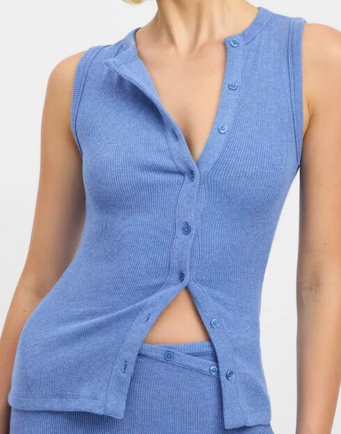Bec Button Tank