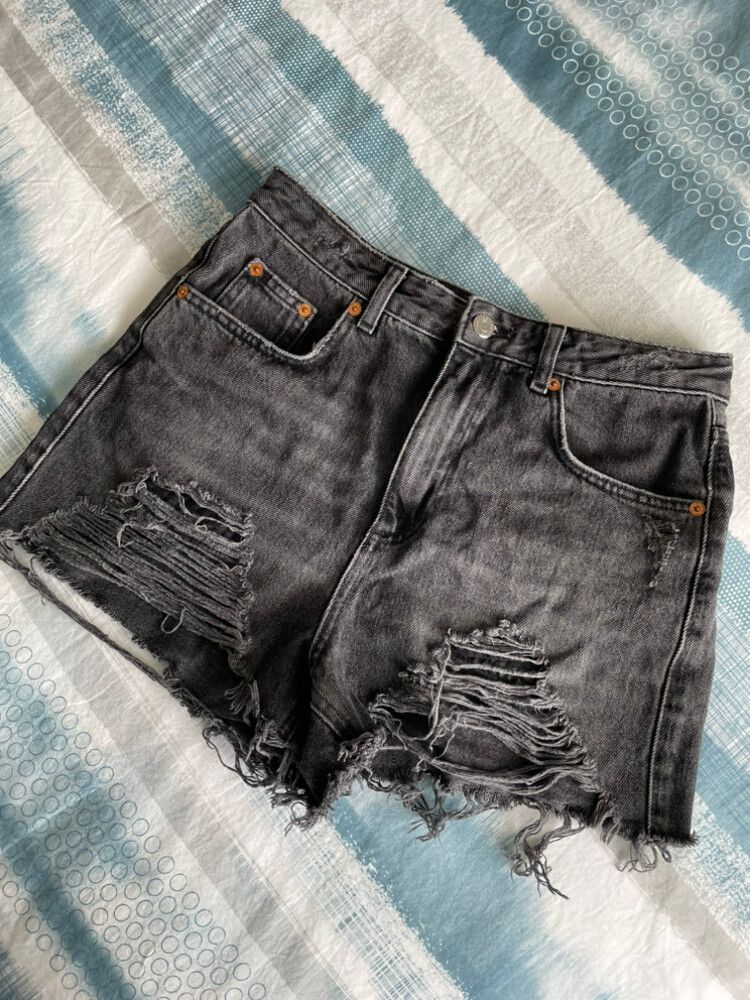 Topshop - Distressed Denim Shorts