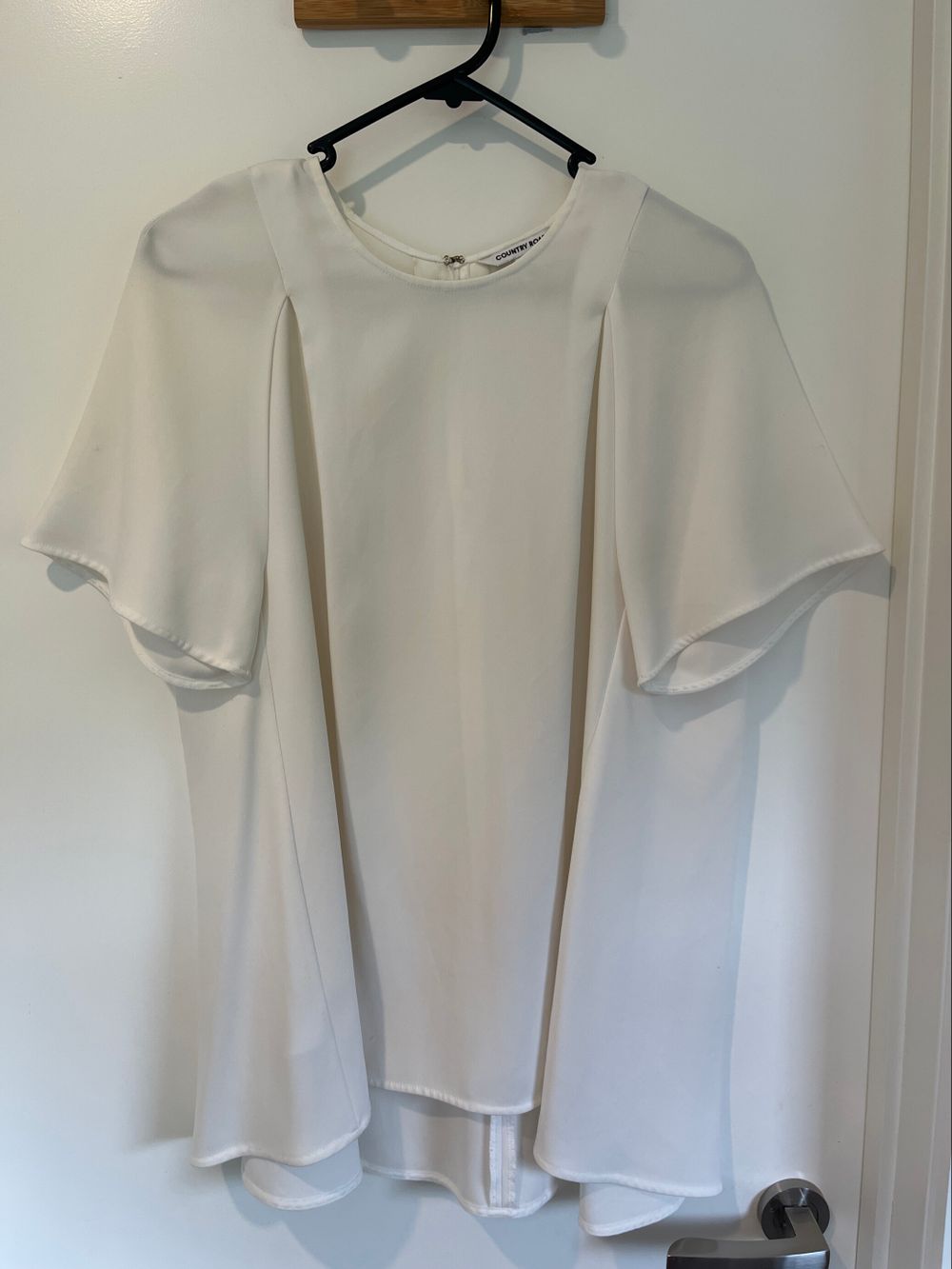 Country Road White Top