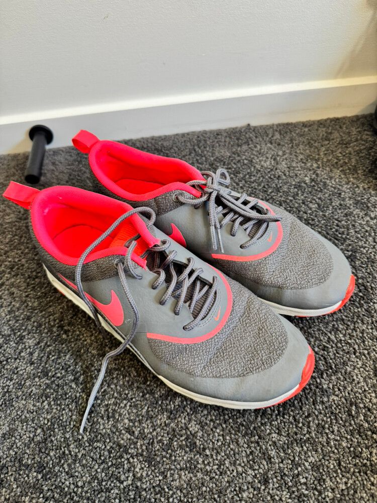 Nike Air Max Thea - Grey & Hot Pink