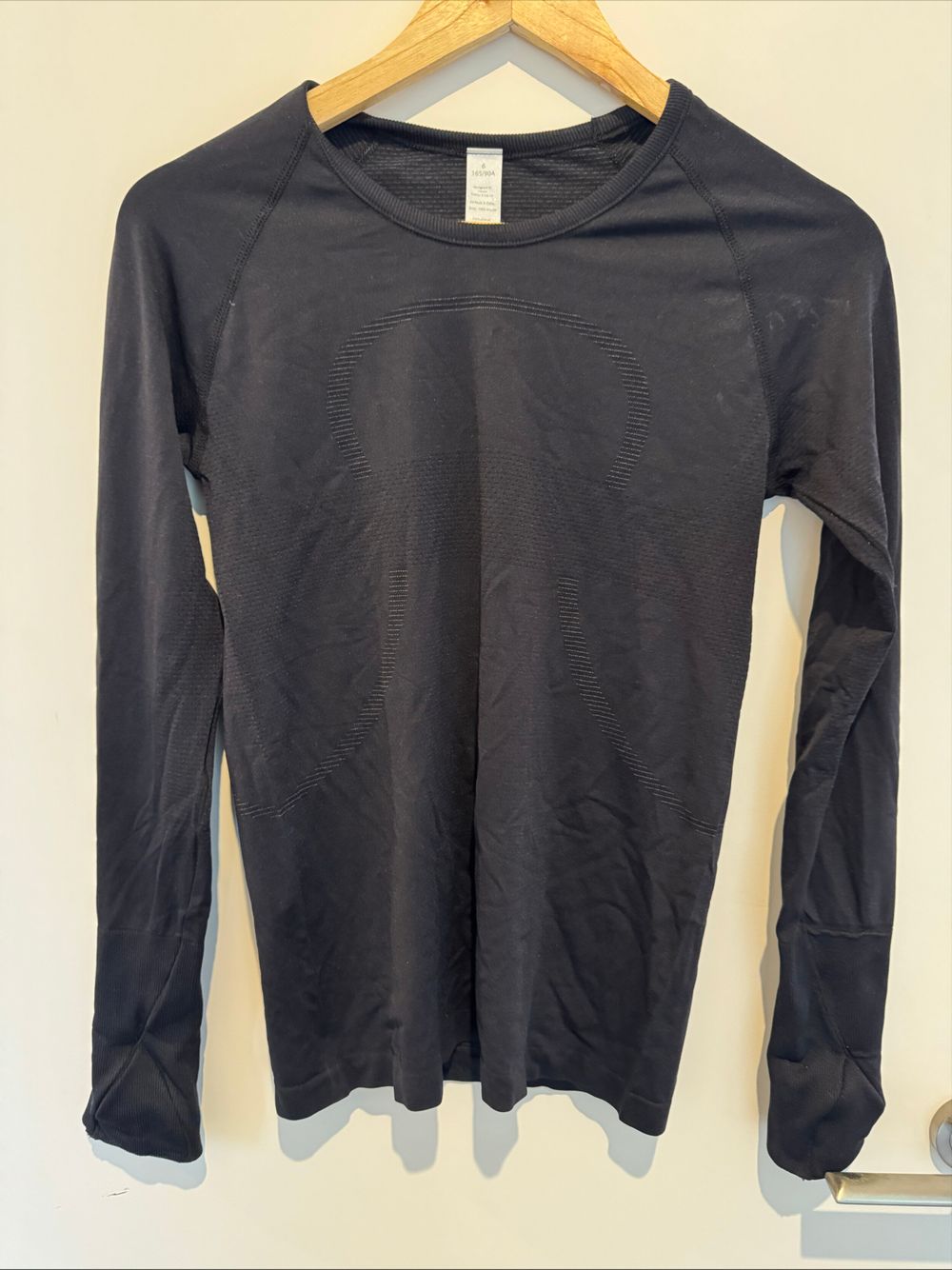 Lululemon Swiftly Tech longsleeve sz6