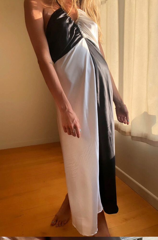 Molly Perkinsons Vee Dress
