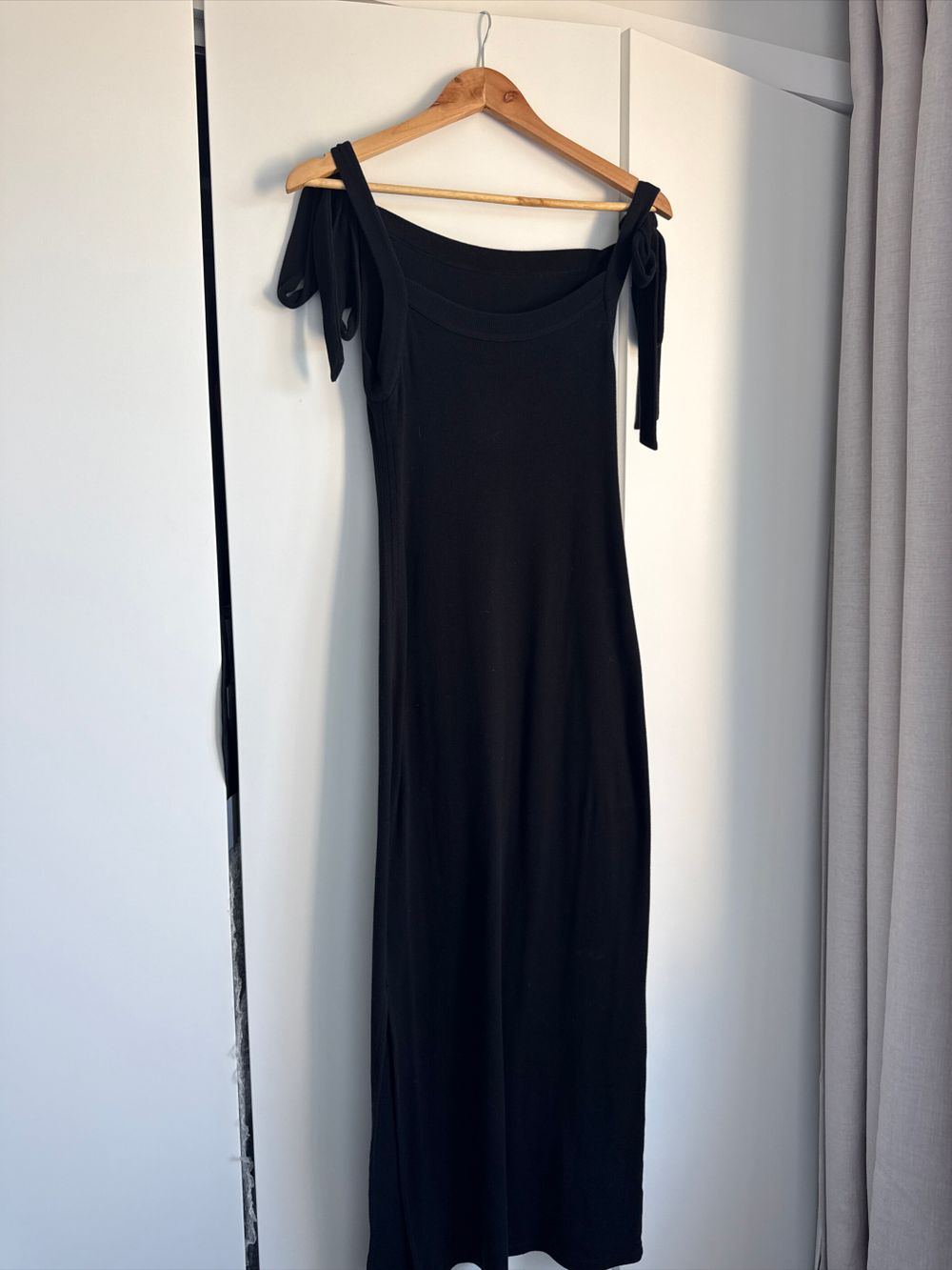 Caitlin Crisp Black Marsden Maxi Dress